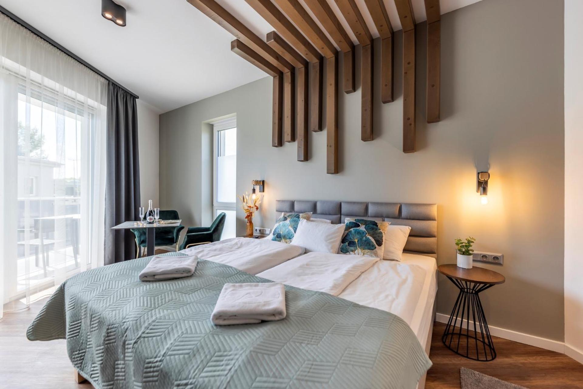 Amade Apartmanok 1 Győr Esterno foto